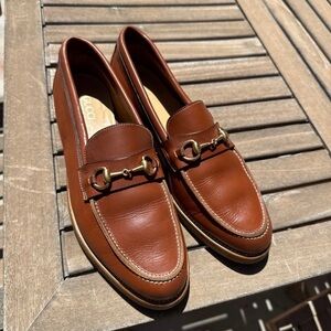 Gucci Women's Brown Leather Loafers with Gold Detail